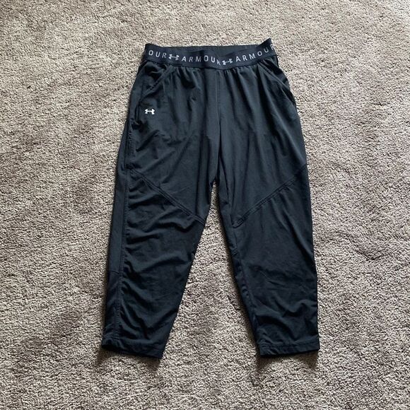 Under Armour Loose Fit Bottoms SIZE S - Picture 1 of 4